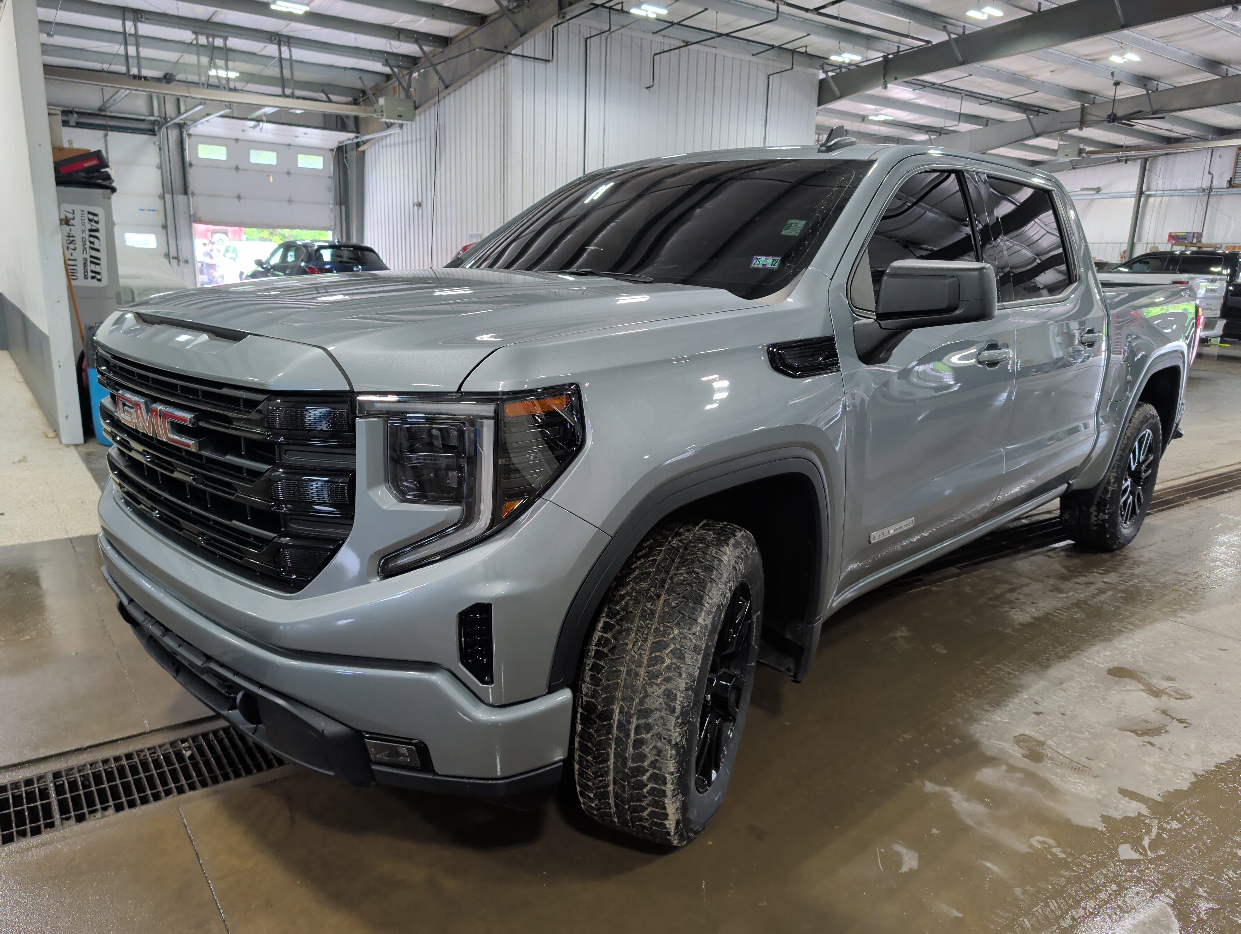 Used 2024 GMC Sierra 1500 Elevation AWD/4WD image 6