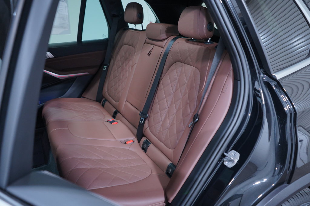 Used 2024 BMW X5 sDrive40i w/ Parking Assistance Package RWD image 10