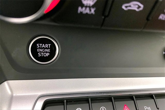 Used 2025 Audi Q3 2.0T Premium Plus image 32