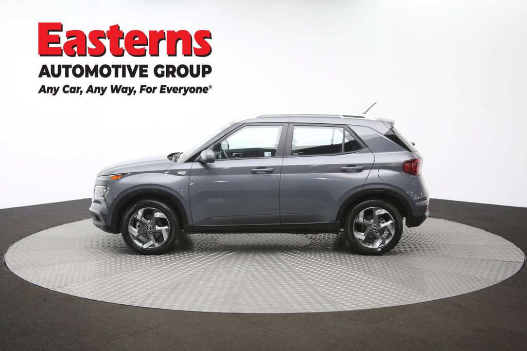Used 2025 Hyundai Venue SEL FWD image 59