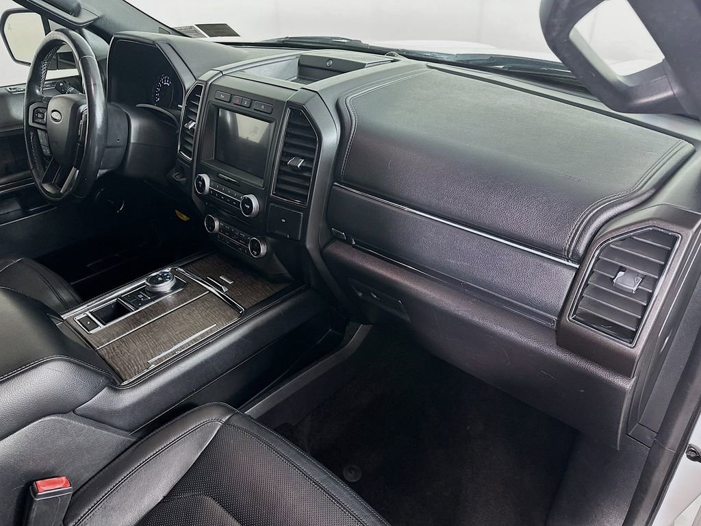 Used 2018 Ford Expedition Limited w/ Equipment Group 301A image 32