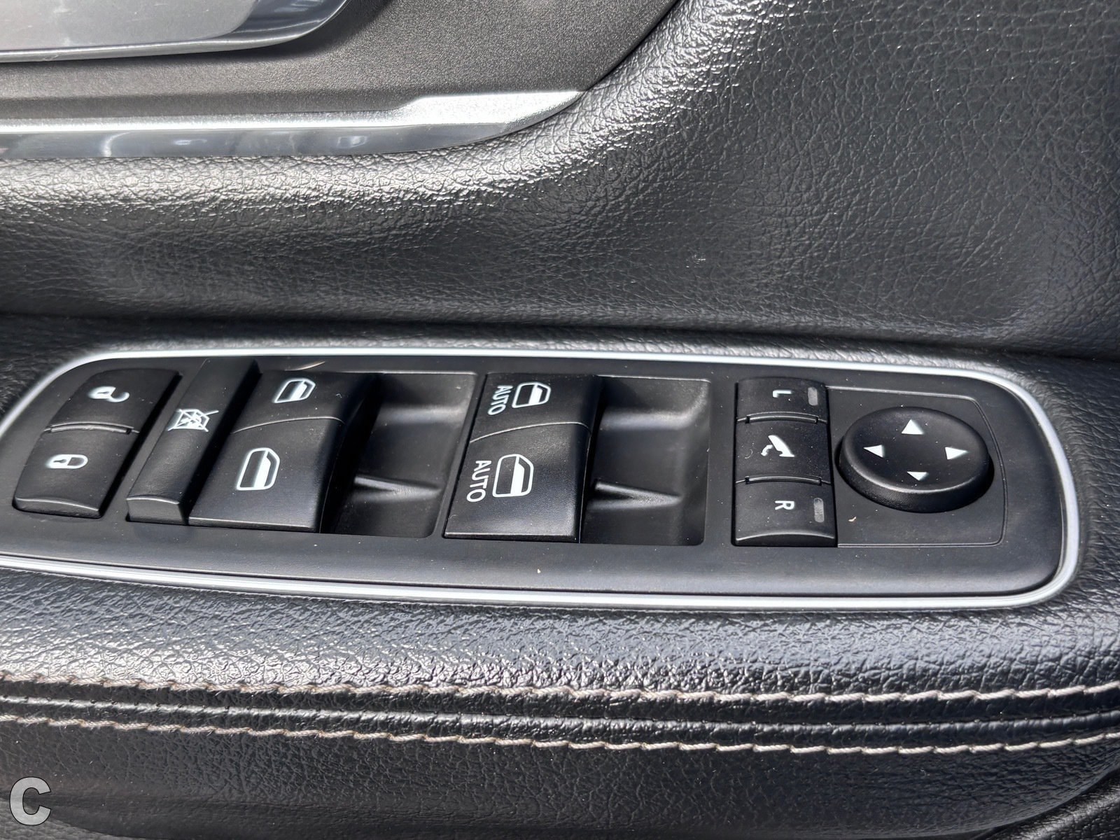 Used 2020 RAM 1500 Laramie RWD image 19