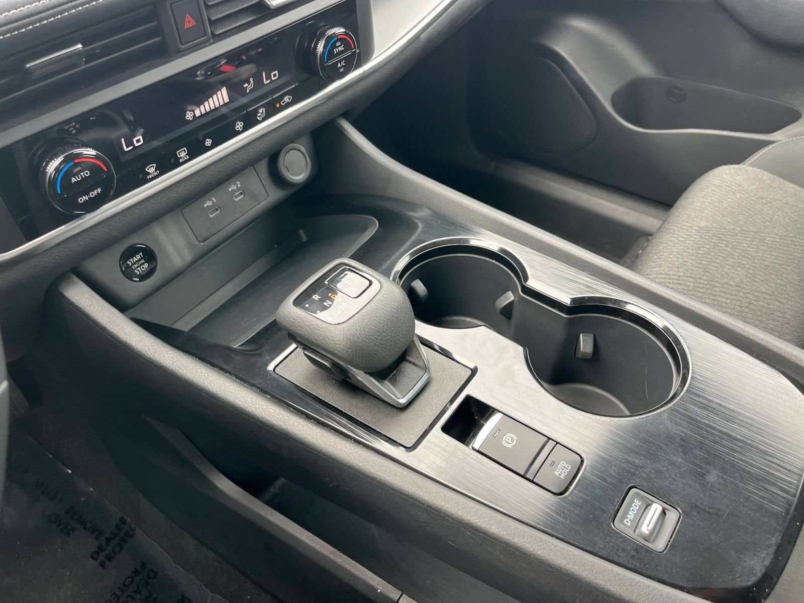 Used 2025 Nissan Rogue SV FWD image 43