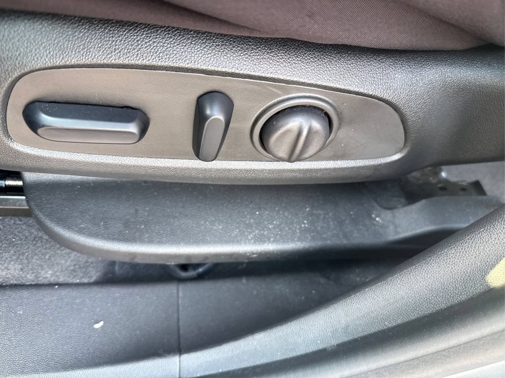 Used 2023 Chevrolet Equinox LT AWD/4WD image 16