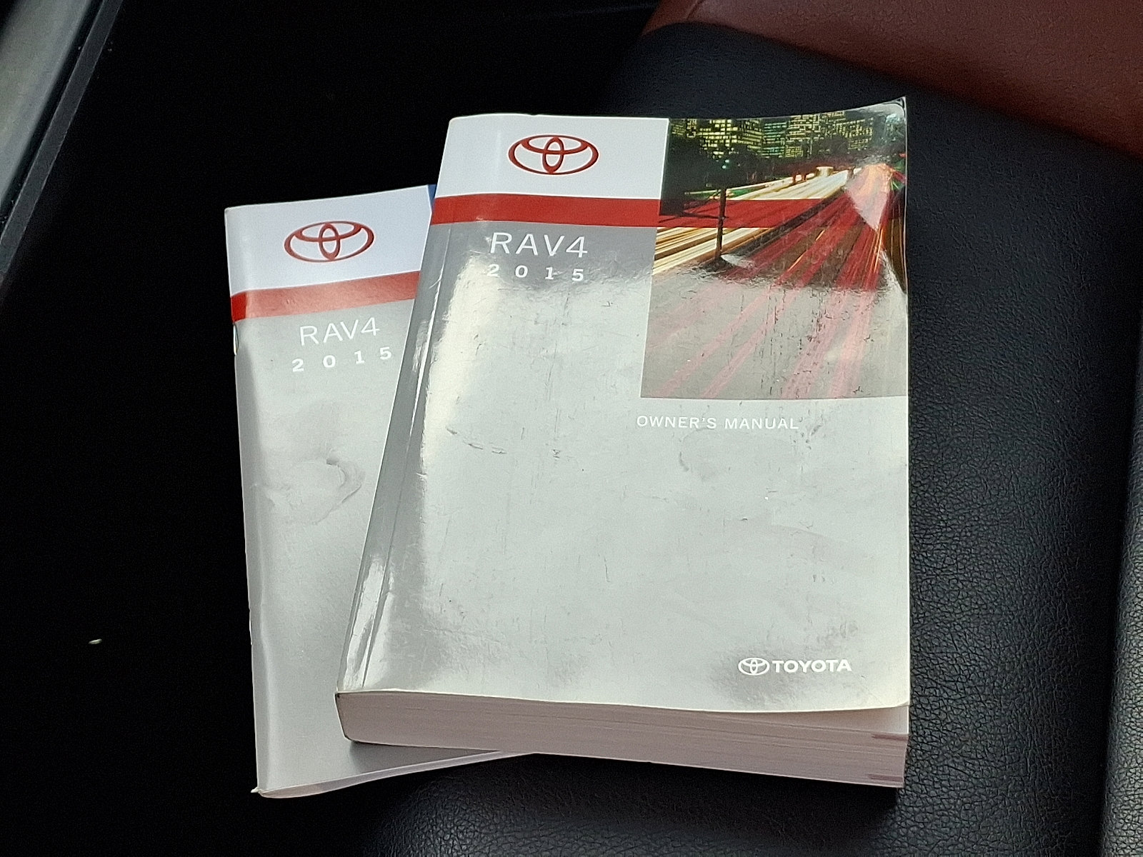 Used 2015 Toyota RAV4 Limited image 27