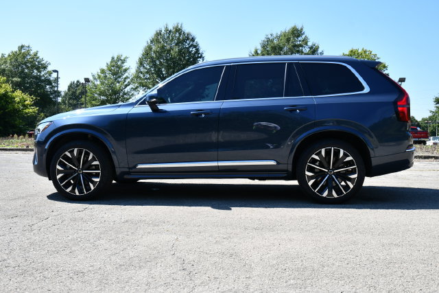 New 2026 Volvo XC90 B6 Plus w/ Protection Package Premier AWD/4WD image 4