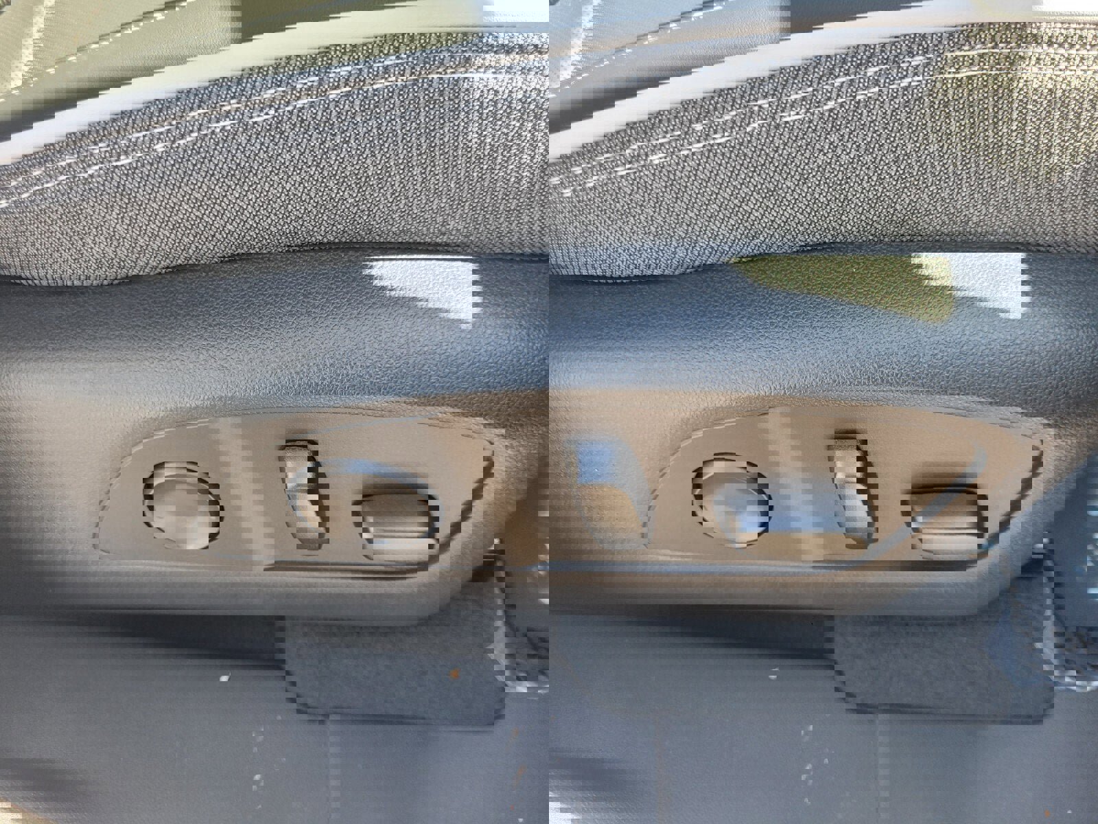 New 2026 GMC Sierra EV Elevation w/ Premium Package image 18