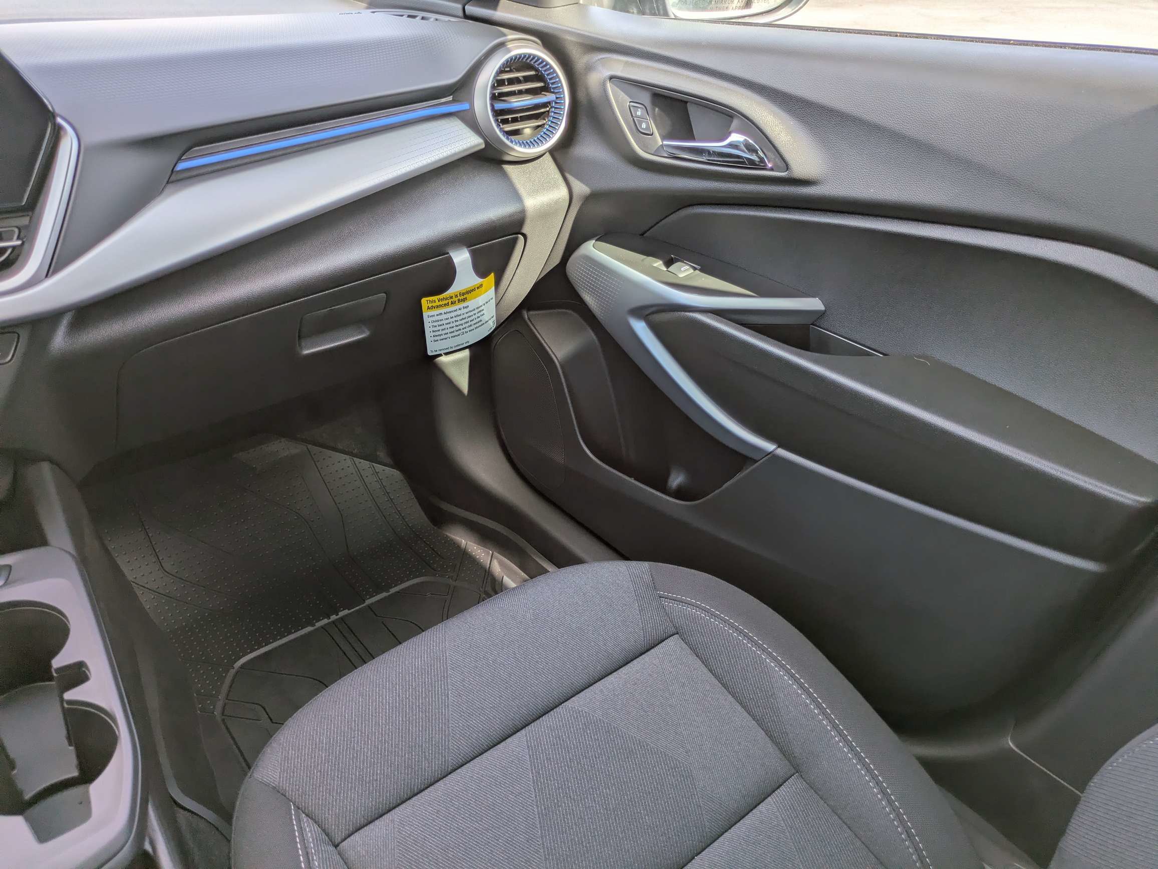 New 2026 Chevrolet Trax LS w/ LS Convenience Package FWD image 9