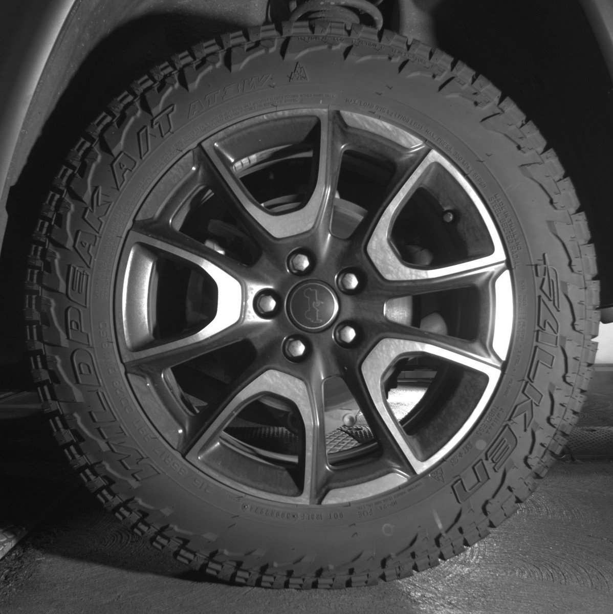 Used 2025 Jeep Compass Trailhawk image 14