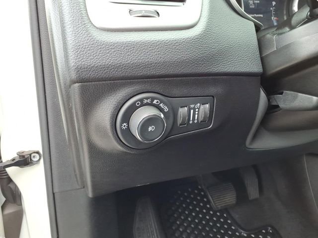 Used 2020 Jeep Compass Latitude w/ Popular Equipment Group image 18