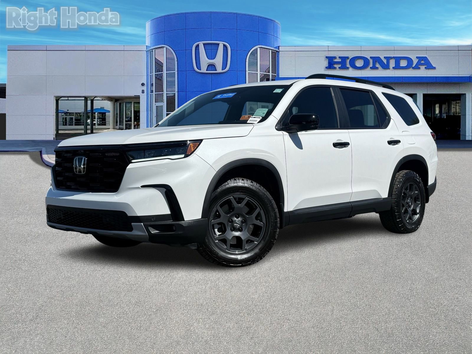 Certified 2025 Honda Pilot TrailSport image 2