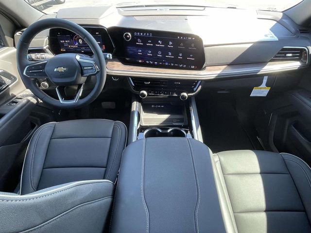New 2026 Chevrolet Suburban Premier image 12