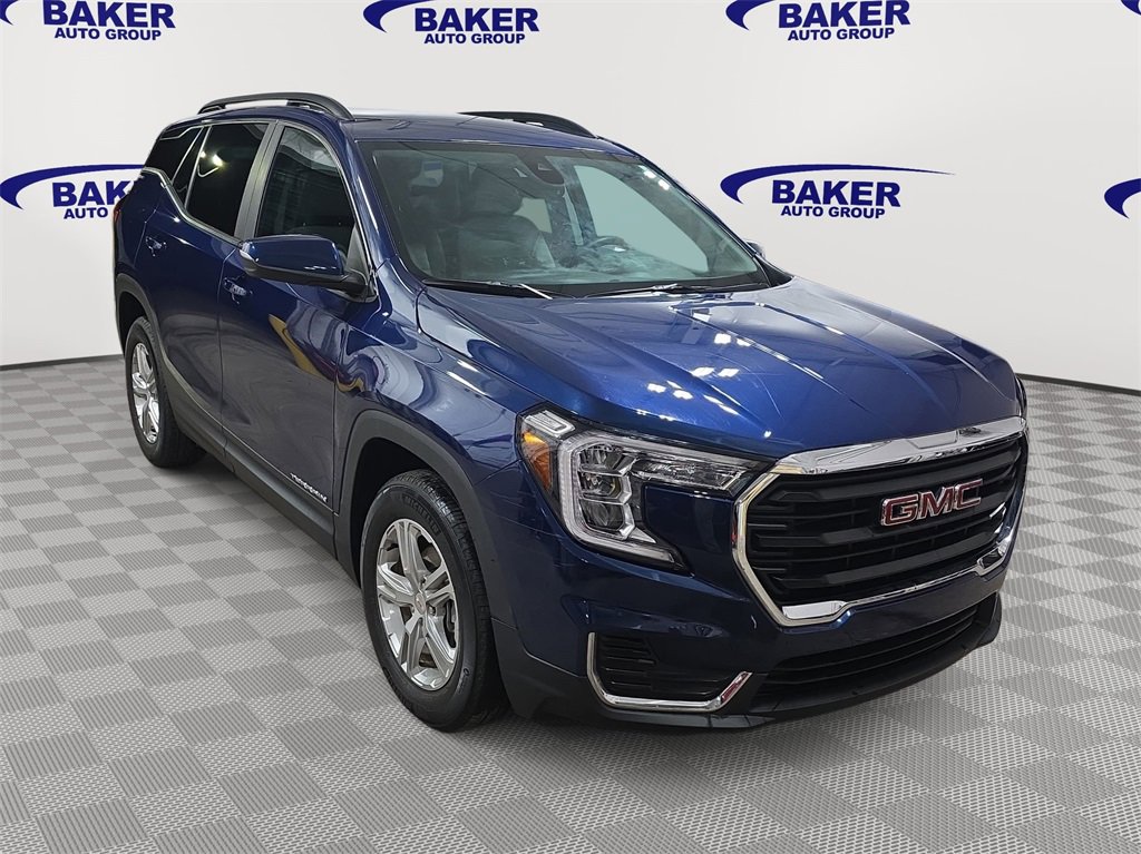 Certified 2023 GMC Terrain SLE w/ Driver Convenience Package image 3