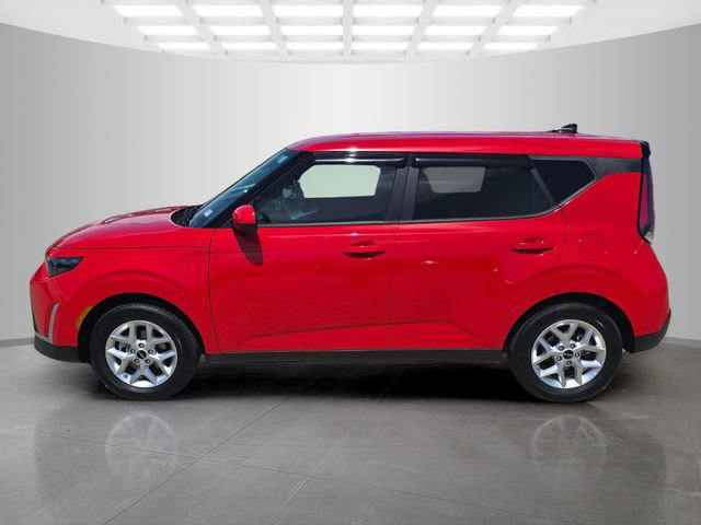 Used 2025 Kia Soul LX w/ LX Technology Package FWD image 7
