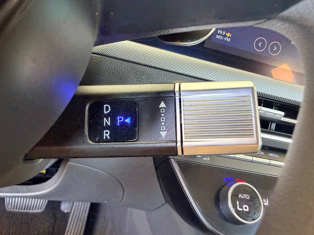 Used 2025 Hyundai Sonata SEL FWD image 23