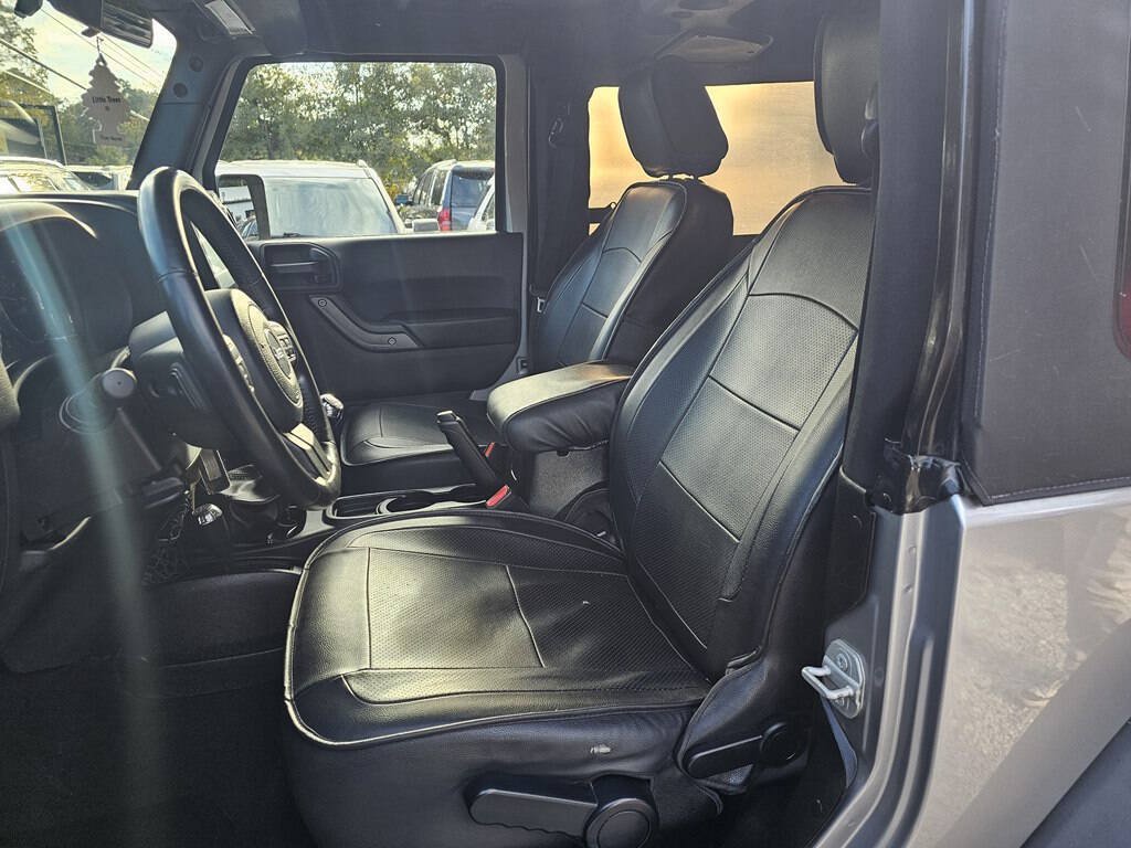 Used 2015 Jeep Wrangler Sport w/ Quick Order Package 23S AWD/4WD image 11