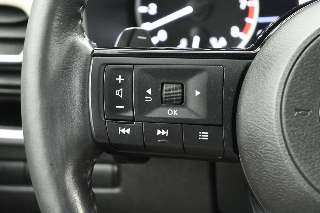 Used 2023 Nissan Rogue SL FWD image 8