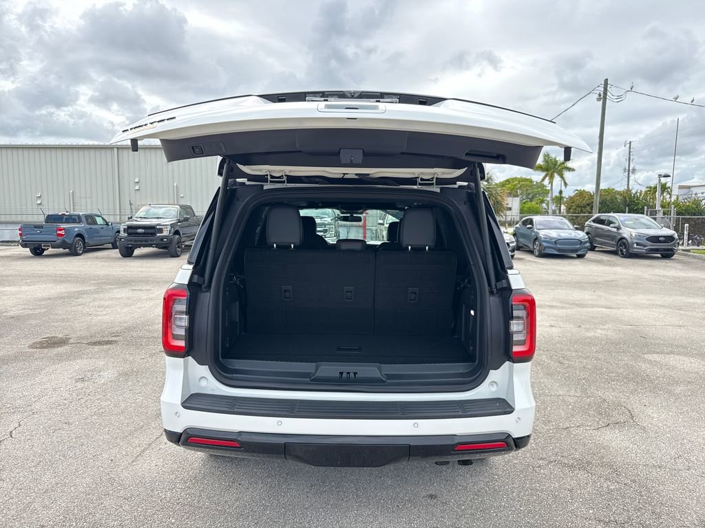 Used 2023 Ford Expedition Limited image 34