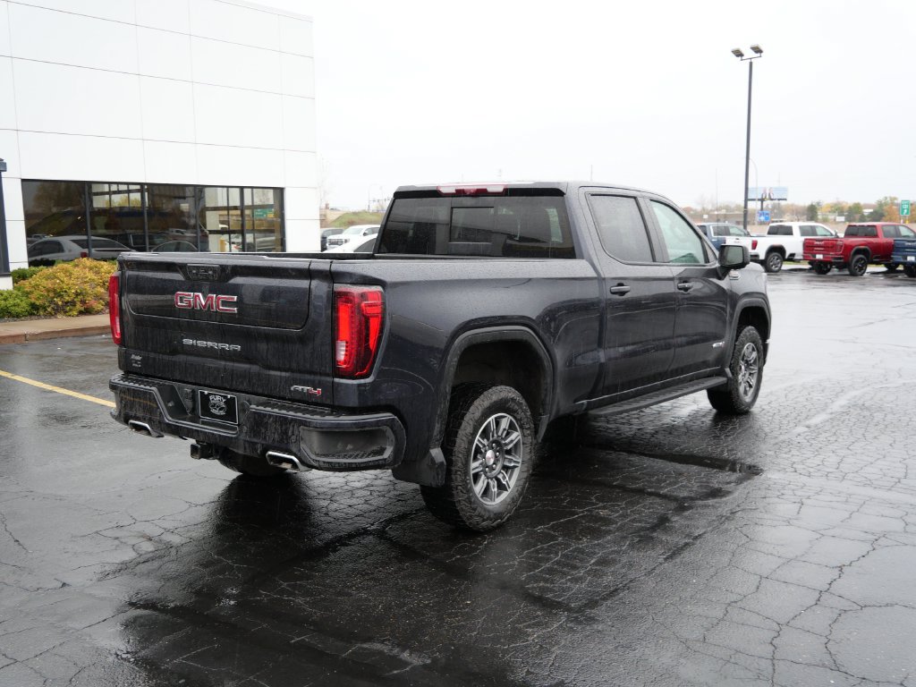 Used 2024 GMC Sierra 1500 AT4 w/ Technology Package AWD/4WD image 8