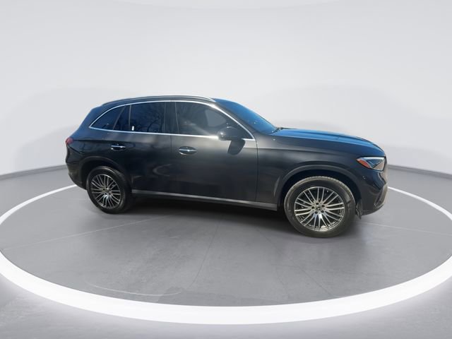 Used 2025 Mercedes-Benz GLC 300 image 9