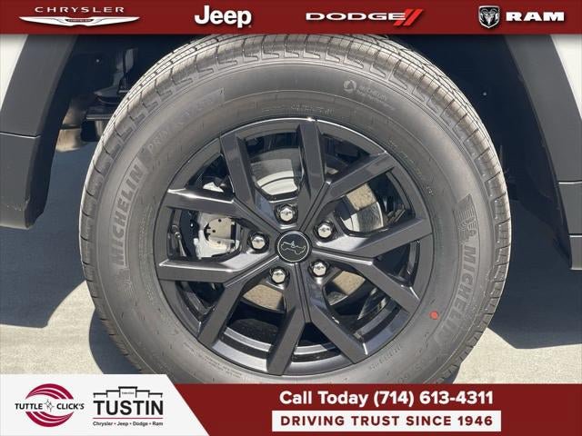 New 2027 Jeep Grand Cherokee Altitude AWD/4WD image 51