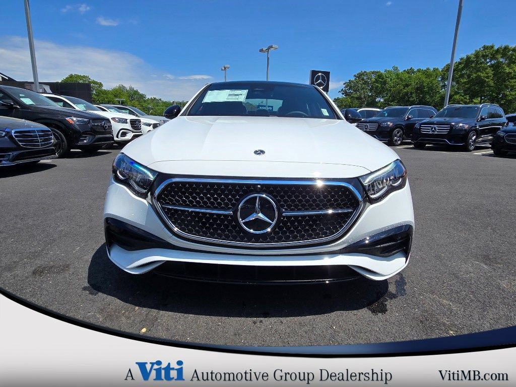 Used 2024 Mercedes-Benz E 350 4MATIC Sedan image 3