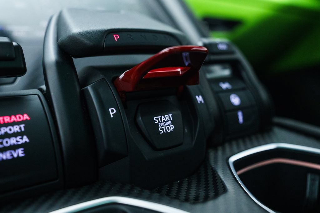 Used 2024 Lamborghini Urus S AWD/4WD image 44