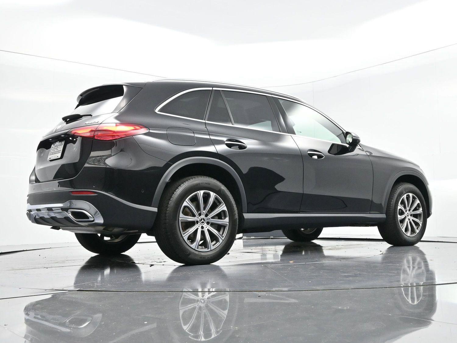 Used 2024 Mercedes-Benz GLC 300 4MATIC image 46