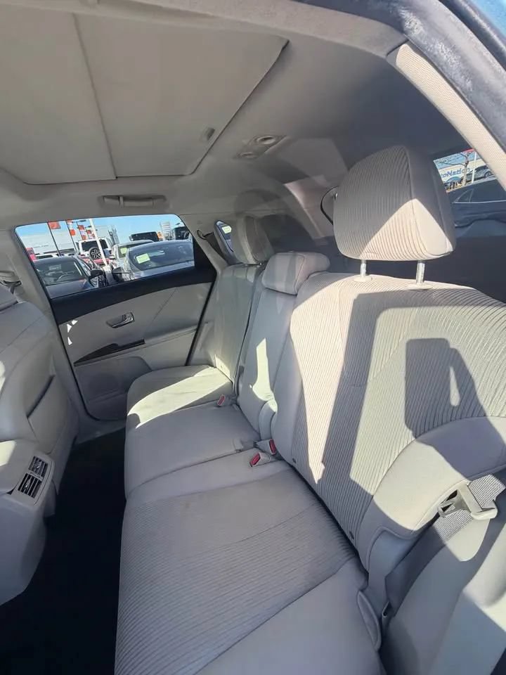 Used 2011 Toyota Venza FWD image 7