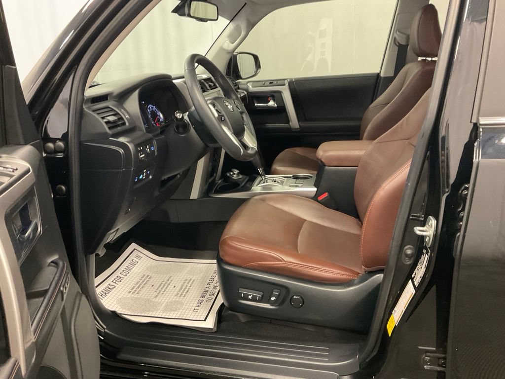 Used 2022 Toyota 4Runner Limited AWD/4WD image 12