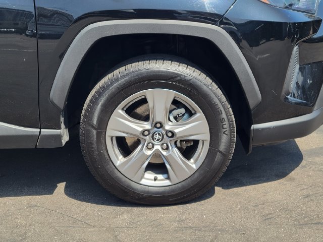Used 2024 Toyota RAV4 XLE FWD image 27