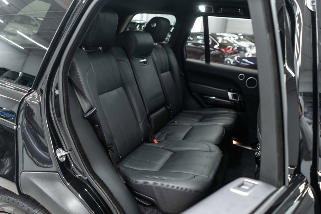 Used 2017 Land Rover Range Rover HSE image 11