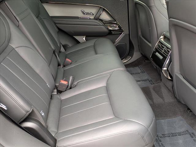 Certified 2025 Land Rover Range Rover Sport SE image 21