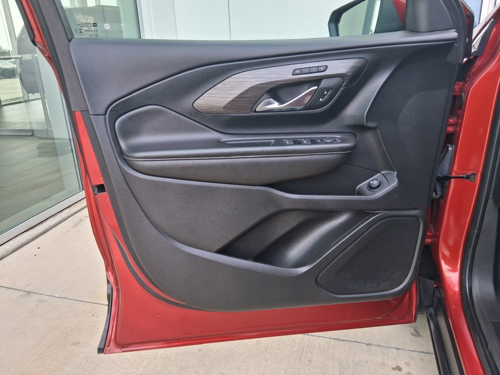 Used 2023 GMC Terrain SLT FWD image 15