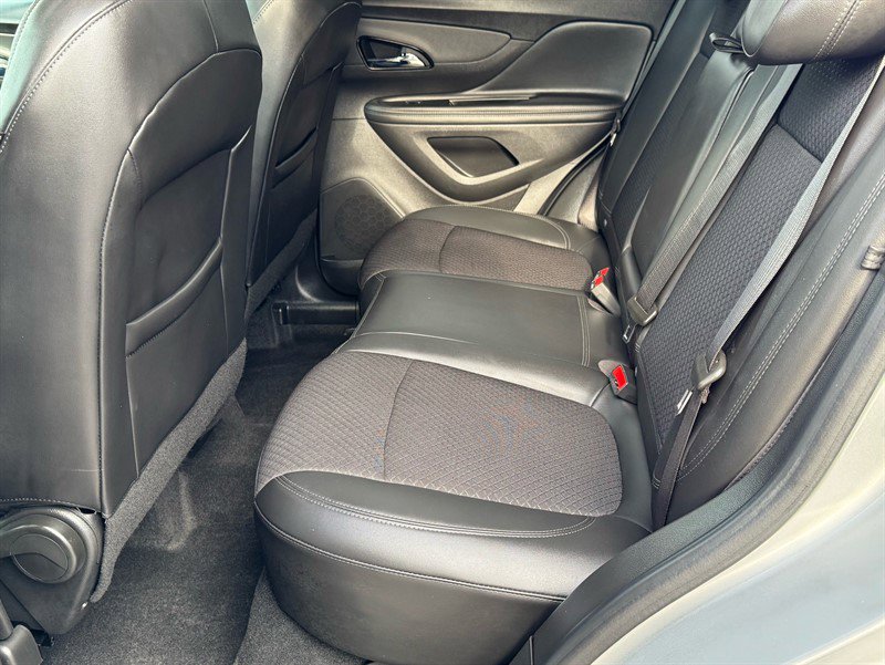 Used 2022 Buick Encore Preferred AWD/4WD image 21