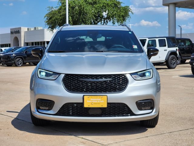 Certified 2023 Chrysler Pacifica Limited w/ S Appearance Package AWD/4WD video 2