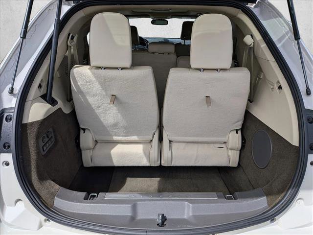 Used 2013 Lincoln MKT AWD image 6