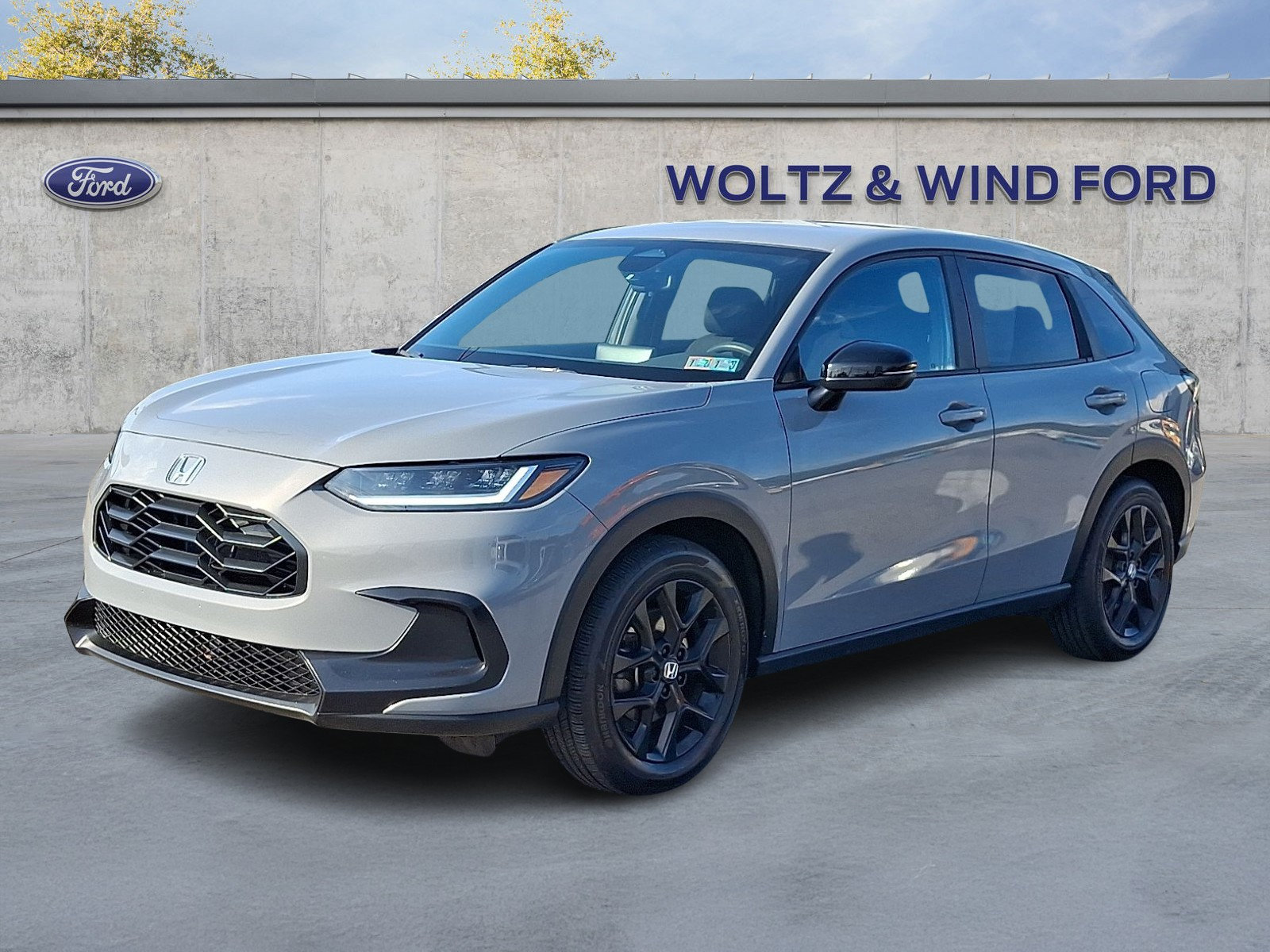 Used 2025 Honda HR-V Sport image 3