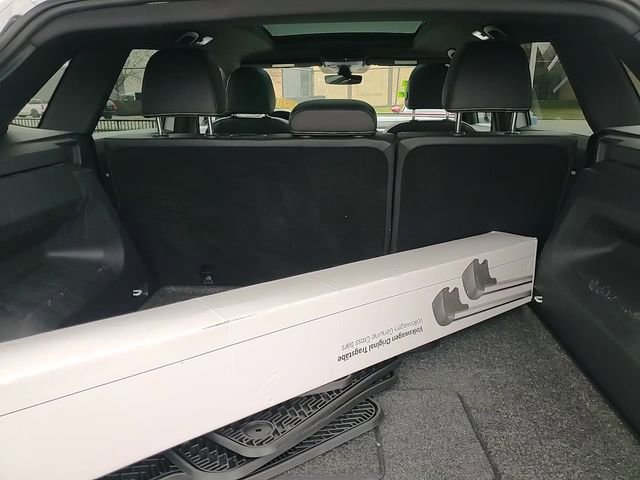 Used 2023 Volkswagen Atlas Cross Sport SEL image 30