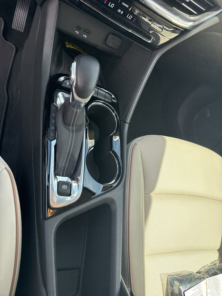 Used 2025 Buick Encore GX Avenir w/ Avenir Technology Package image 20