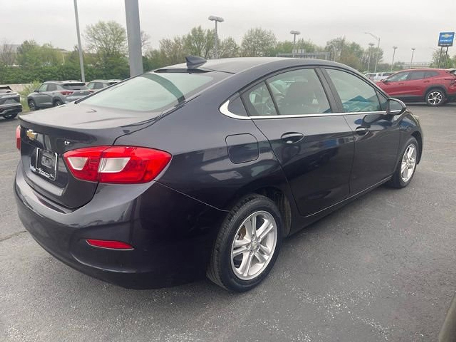 Used 2016 Chevrolet Cruze LT image 4