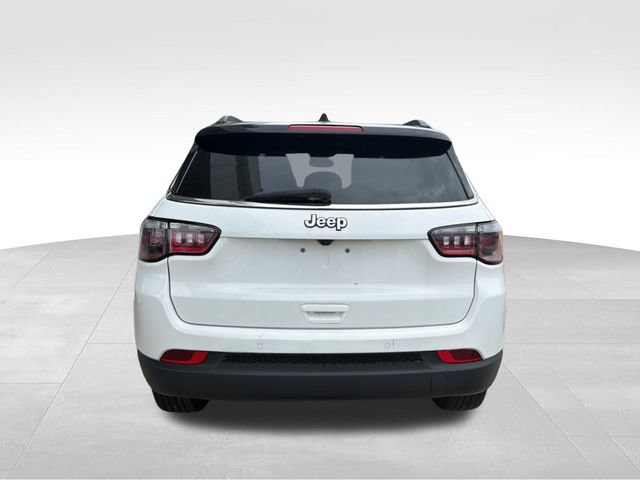 Used 2025 Jeep Compass Limited AWD/4WD image 7