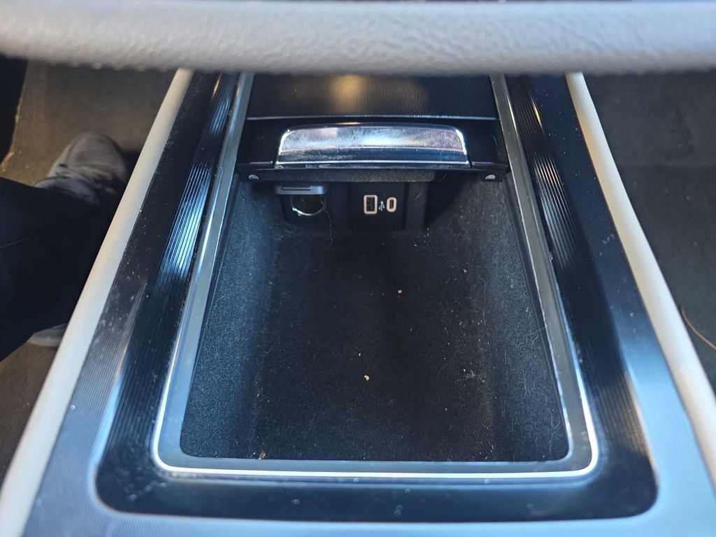 Used 2022 Lincoln Corsair AWD w/ Equipment Group 101A image 46