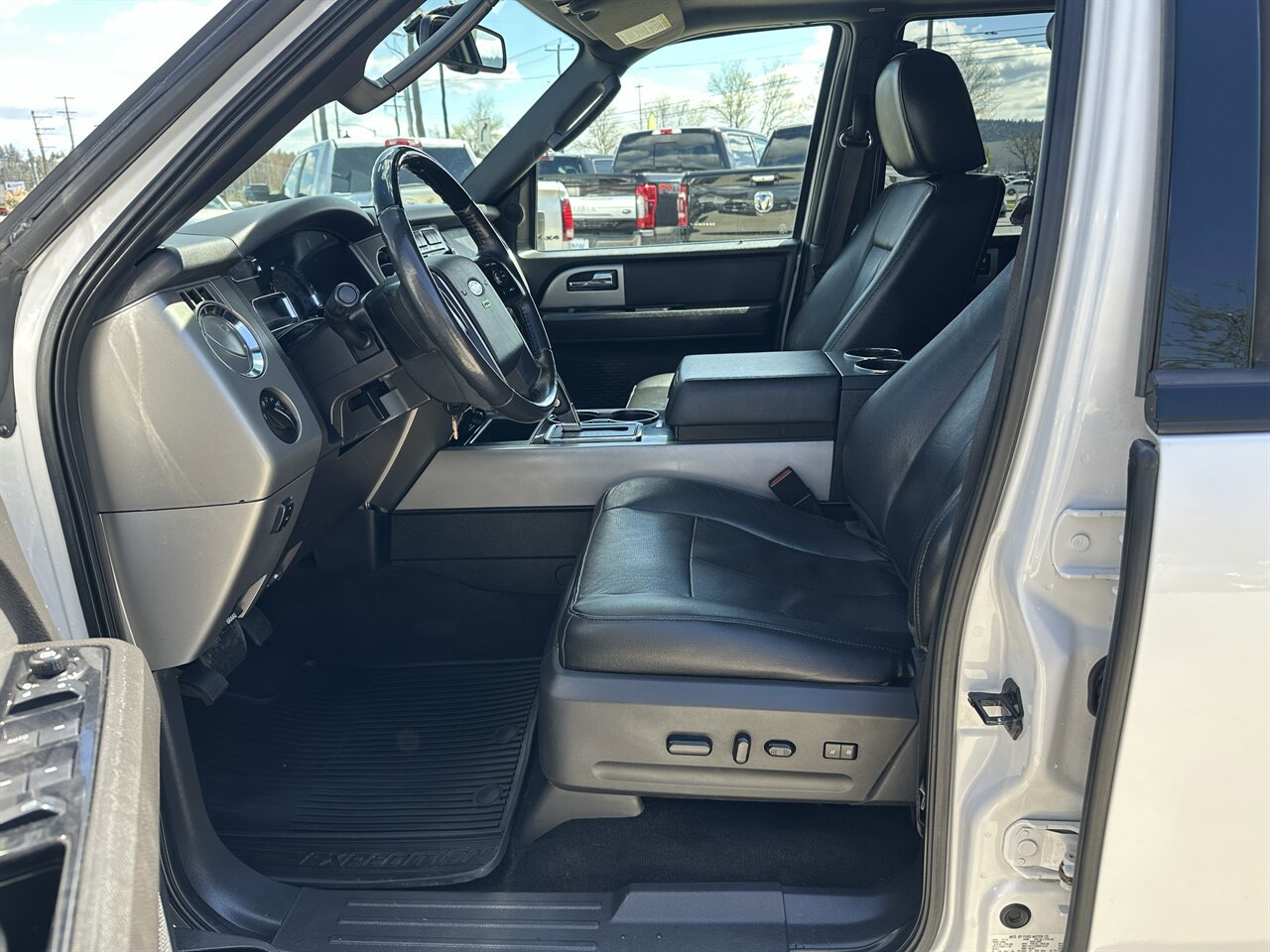 Used 2014 Ford Expedition EL Limited w/ Equipment Group 301A AWD/4WD image 48