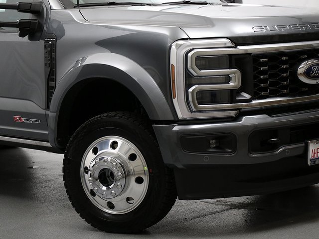 New 2026 Ford F450 Platinum image 3