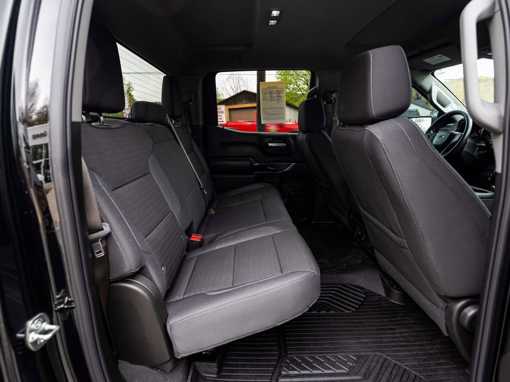 Used 2025 Chevrolet Silverado 1500 Custom Trail Boss w/ Midnight Edition AWD/4WD image 27