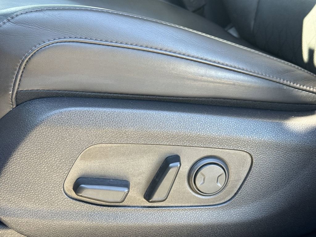 Used 2024 Kia Carnival LX image 14