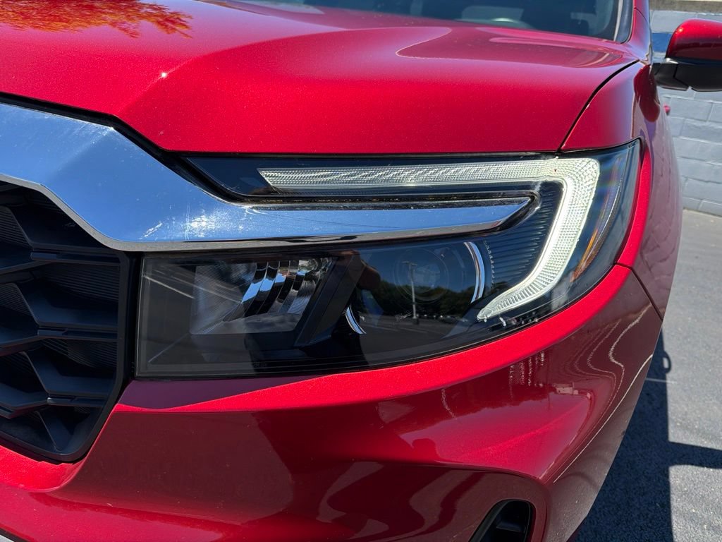 Certified 2025 Honda Passport EX-L image 9