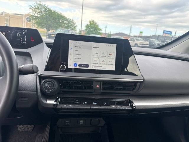 Used 2024 Toyota Prius LE FWD image 20
