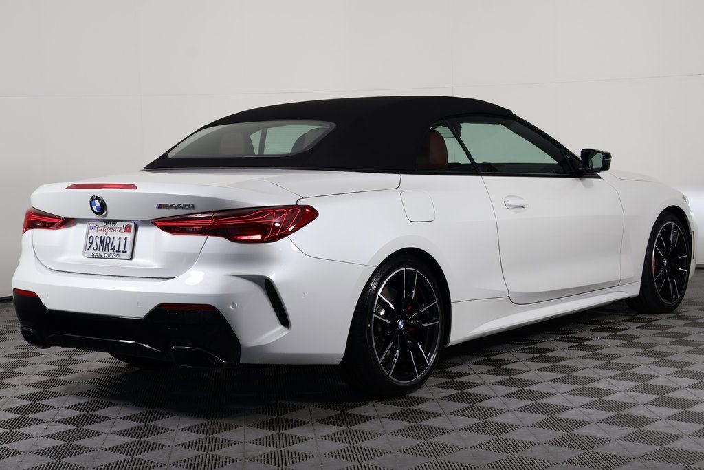 Used 2025 BMW M440i Convertible w/ Premium Package RWD image 4
